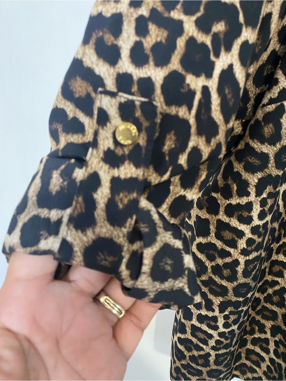 Michael Kors Plus Size 2X Brown Leopard Print Rolltab Sleeve Shirt Blouse Zip-up - Picture 4 of 9
